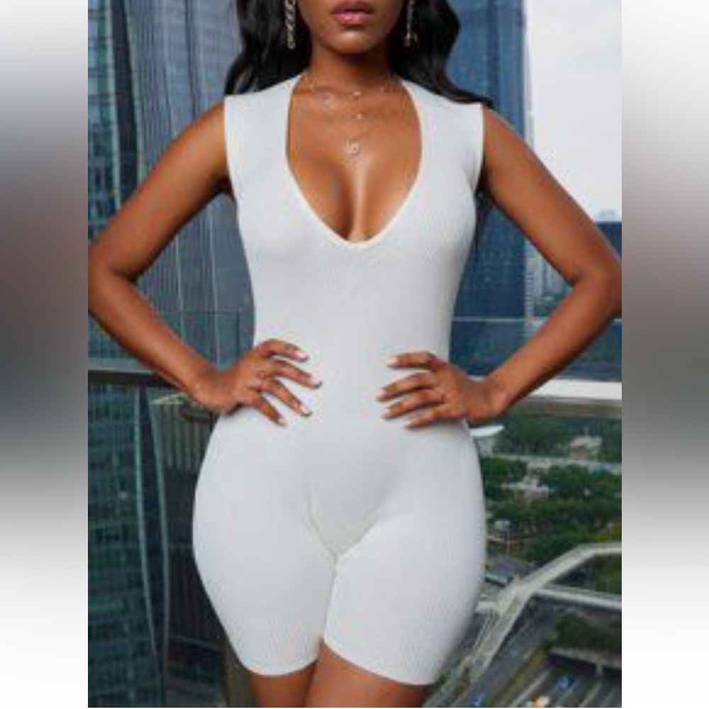 🛍️ White romper